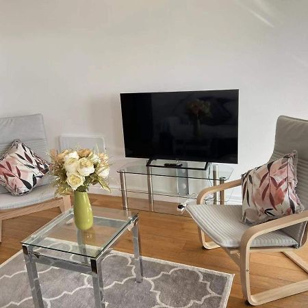 Beach Front Apt With Stunning Sea View Swansea Exterior photo