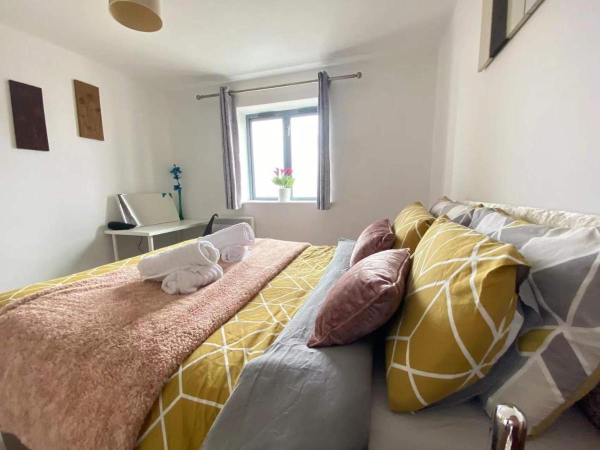 Beach Front Apt With Stunning Sea View Swansea Exterior photo