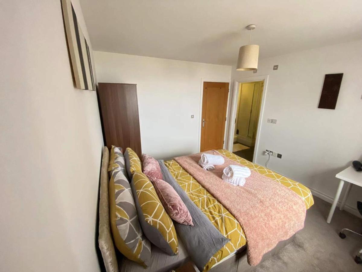 Beach Front Apt With Stunning Sea View Swansea Exterior photo