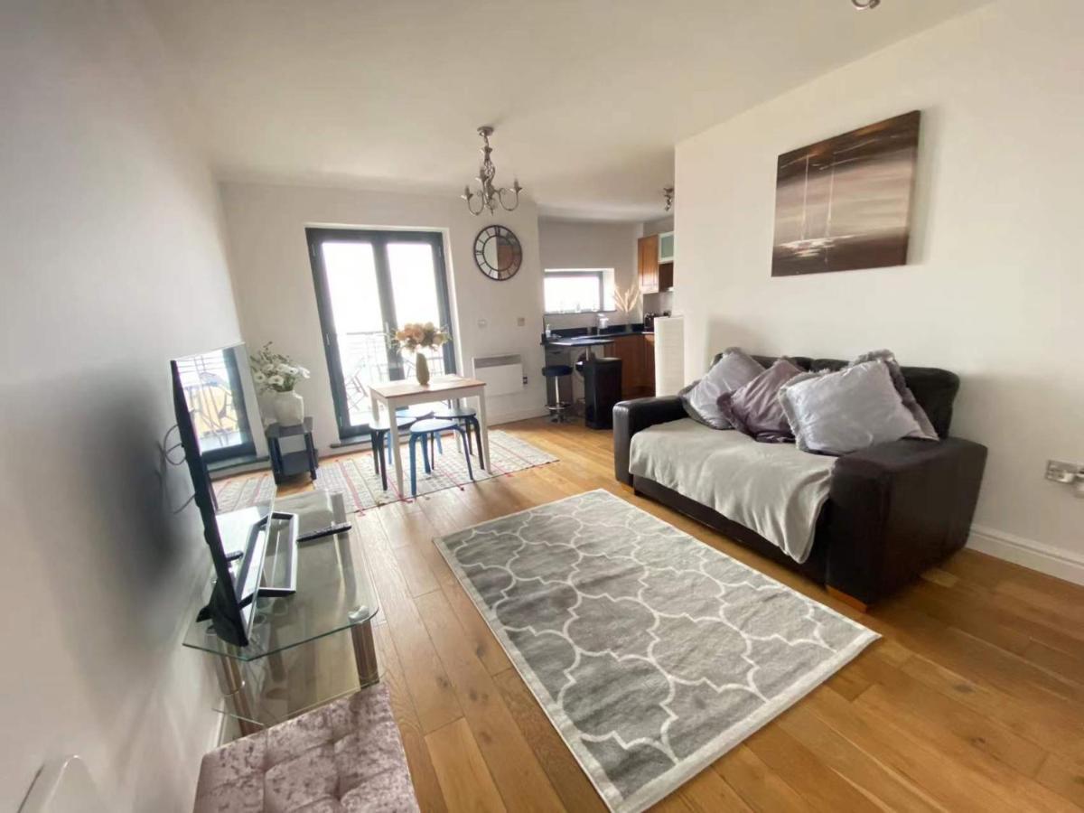 Beach Front Apt With Stunning Sea View Swansea Exterior photo