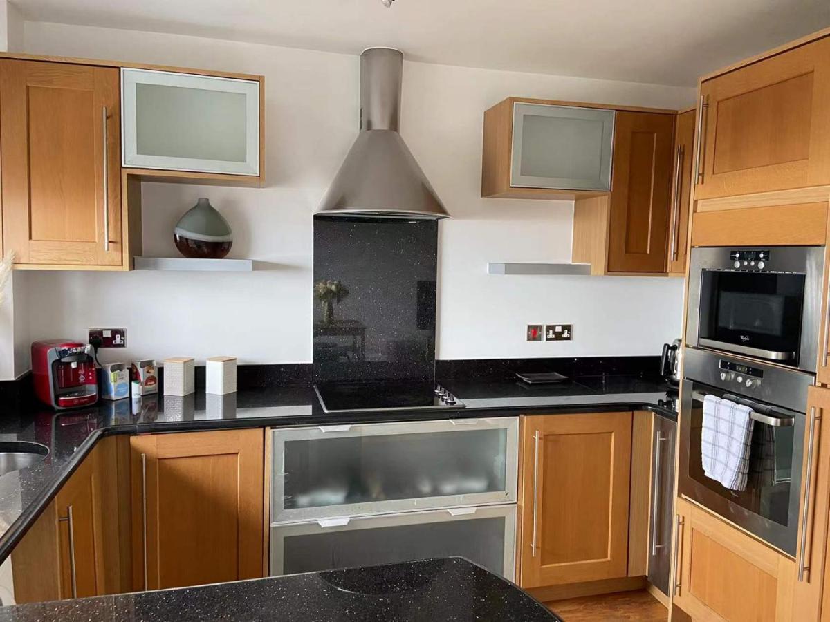 Beach Front Apt With Stunning Sea View Swansea Exterior photo