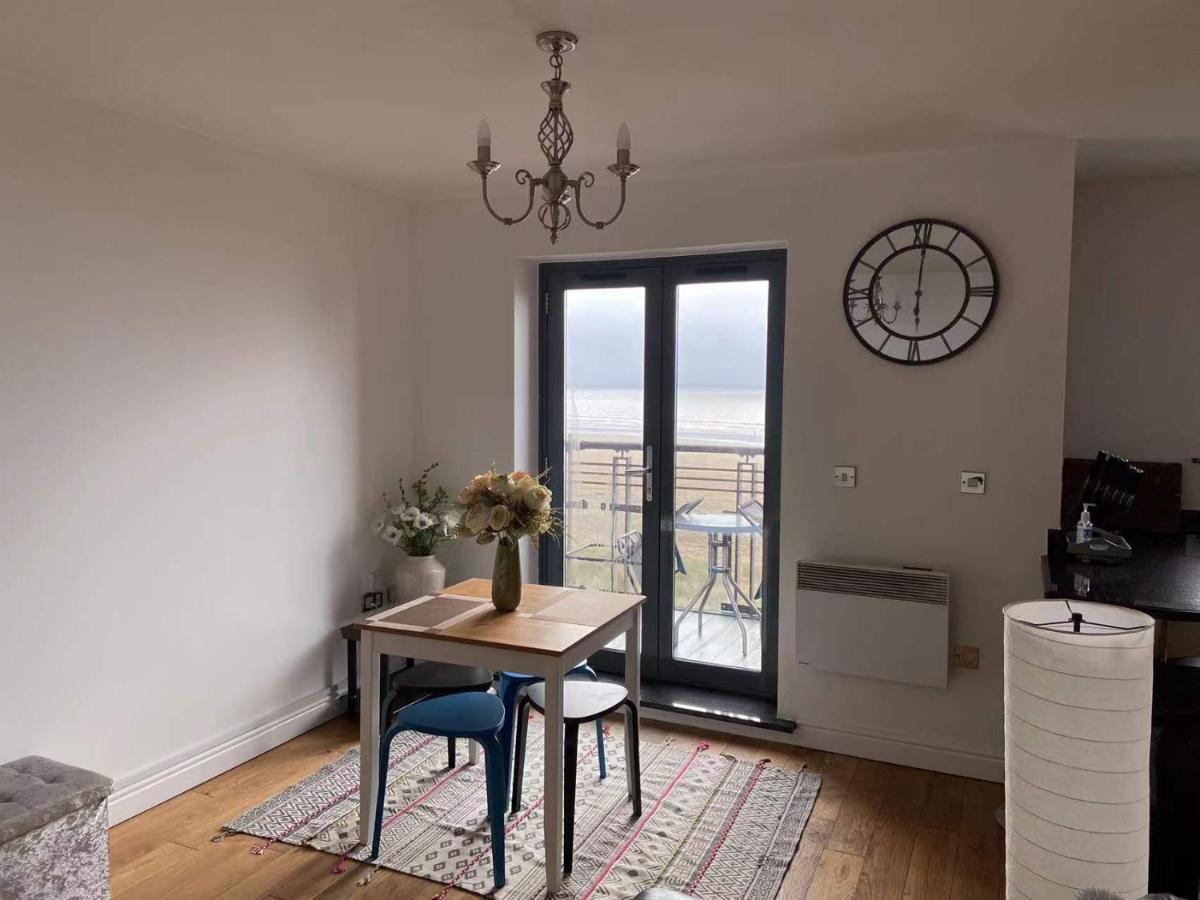Beach Front Apt With Stunning Sea View Swansea Exterior photo