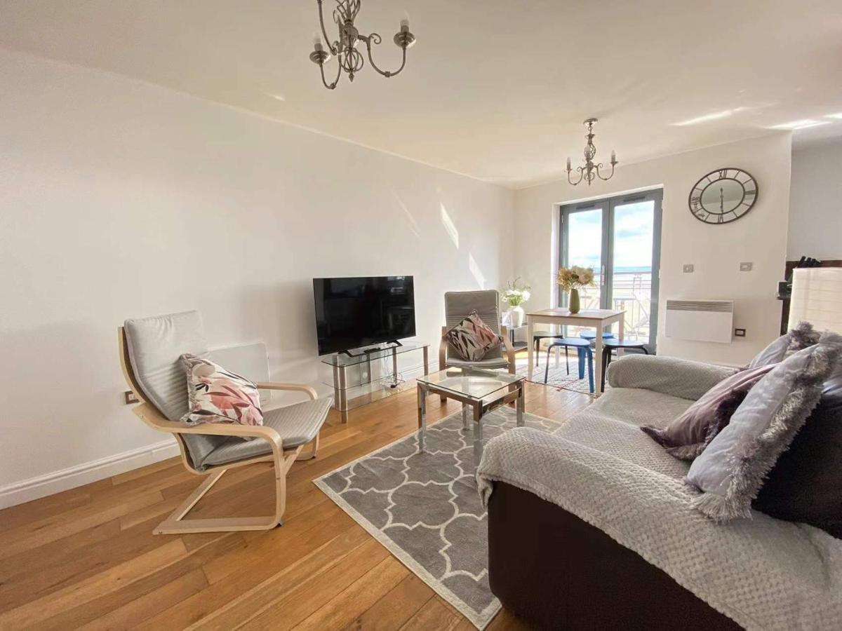 Beach Front Apt With Stunning Sea View Swansea Exterior photo
