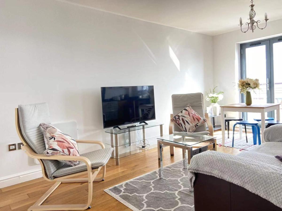 Beach Front Apt With Stunning Sea View Swansea Exterior photo