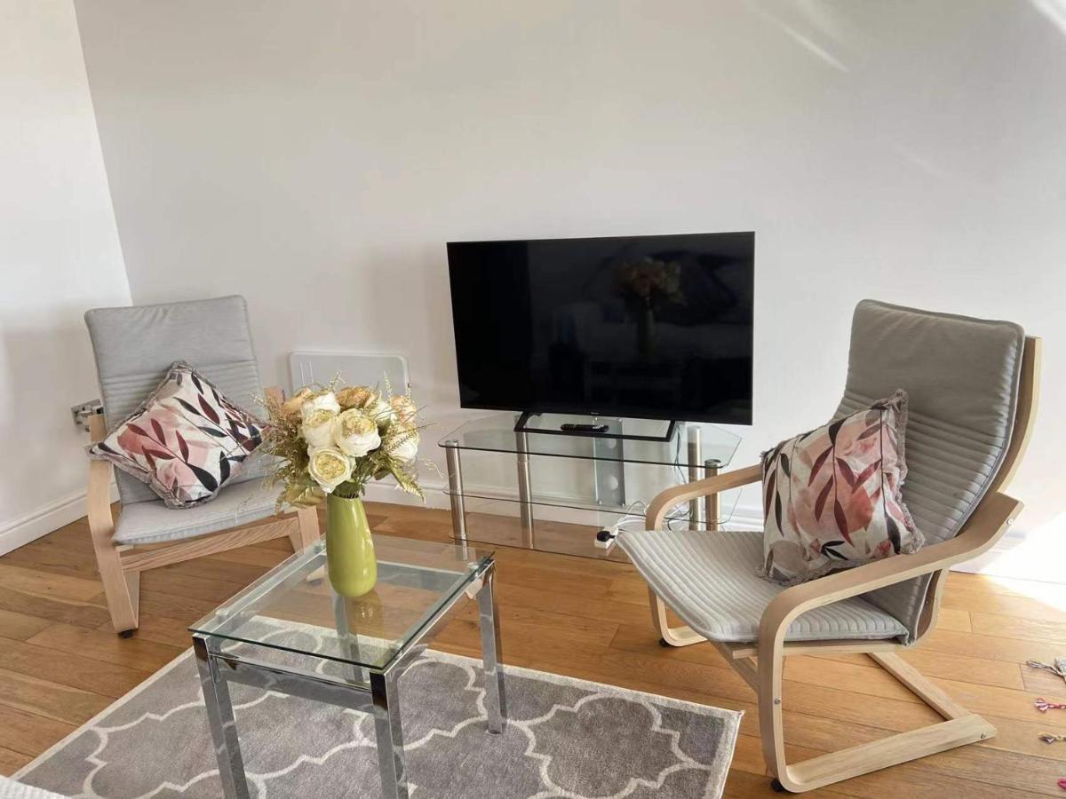 Beach Front Apt With Stunning Sea View Swansea Exterior photo